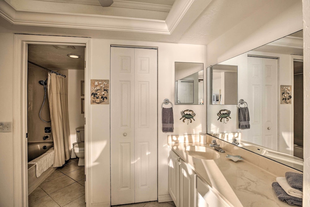 Luxe Beachfront Family Condo w/ Resort Amenities!