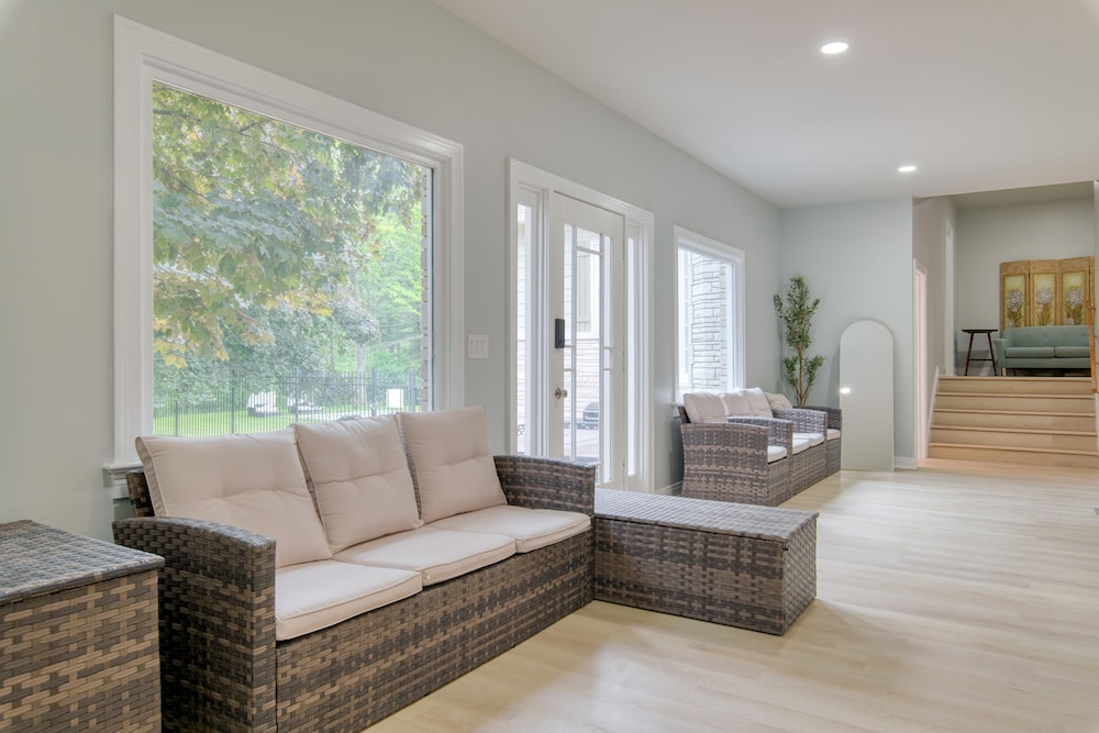 Game Farm Villa by Avantstay 10bdr Private Pond Spa Pool Family-friendly