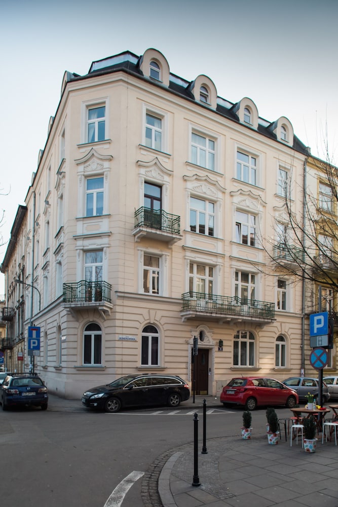 All In Apartments