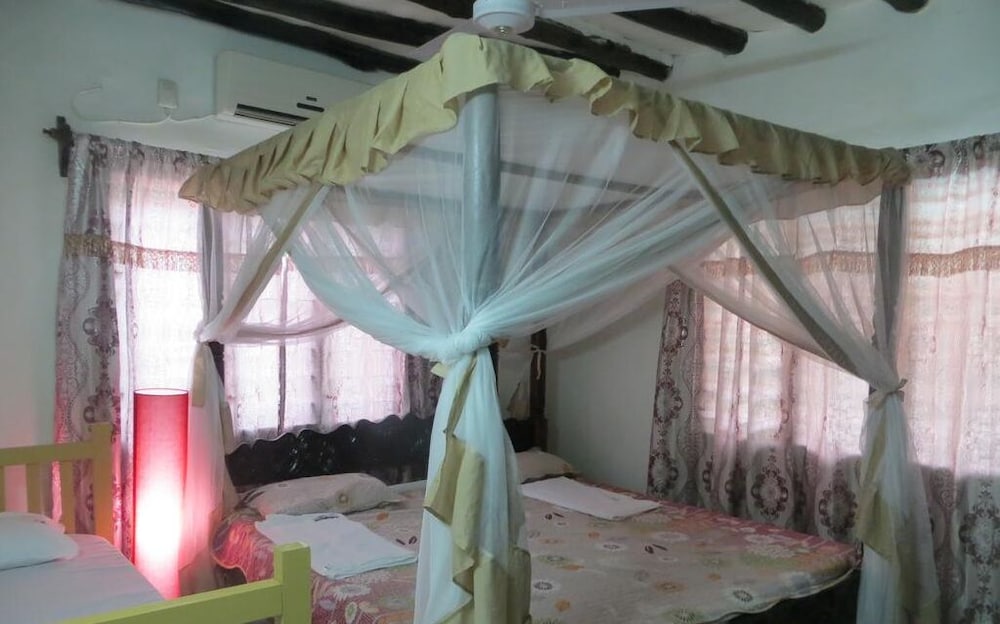 Villa Tuffah 3 Minutes Walk to the Beach Watamu view 2