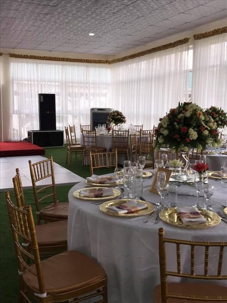 meeting & event spaces