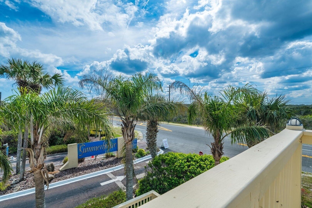 Blessed By The Sea Crescent Beach Activities 2 Bedroom Home