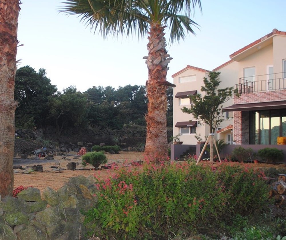 Beanfield House