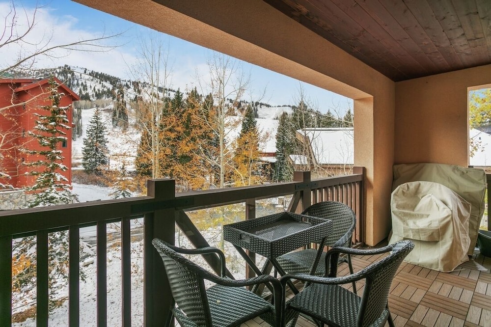 Eagle Springs West Condos - Solitude UT