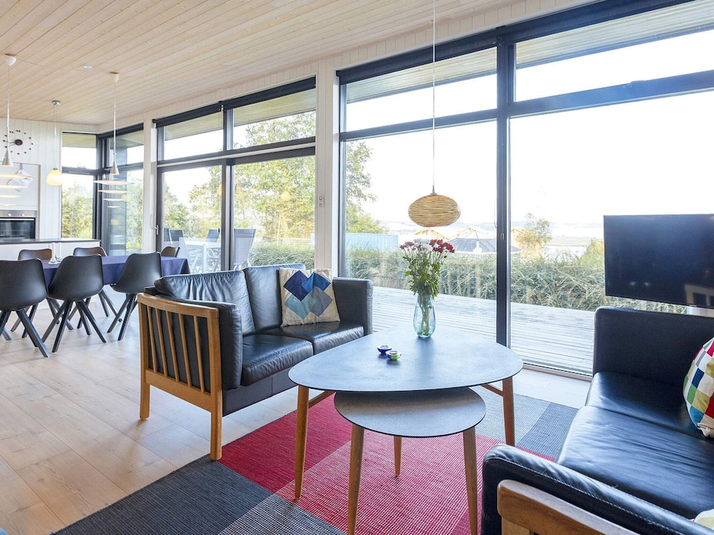 Simplistic Holiday Home in LÃ¸gstrup near Sea view 4