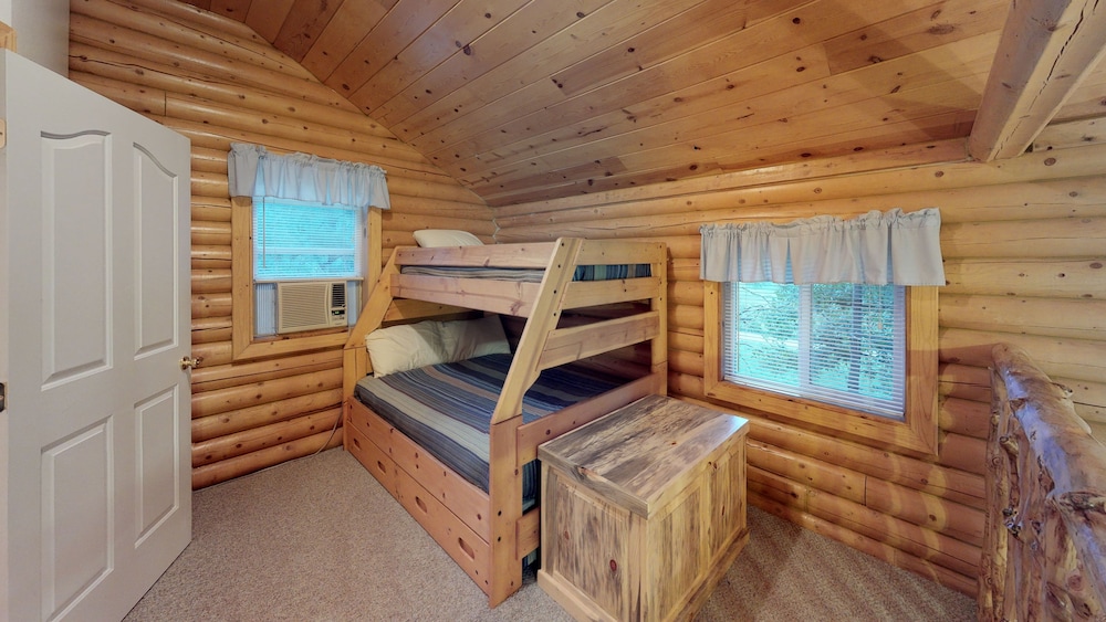 The Cabin at Lydias Canyon view 4
