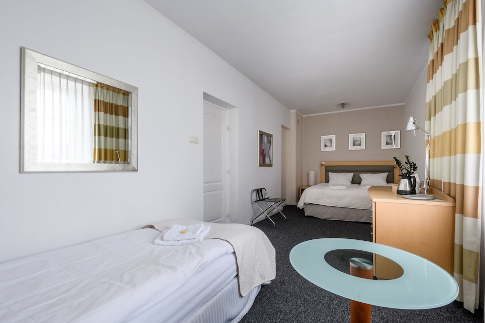 404 Rooms Wilanowska view 4