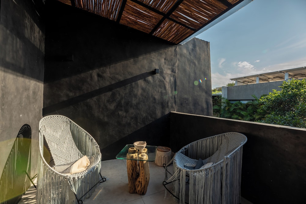 Luxury Mansion in Aldea Zama view 4