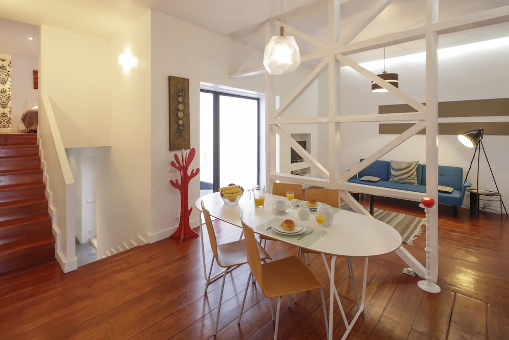 Bairro Alto Apartments by linc