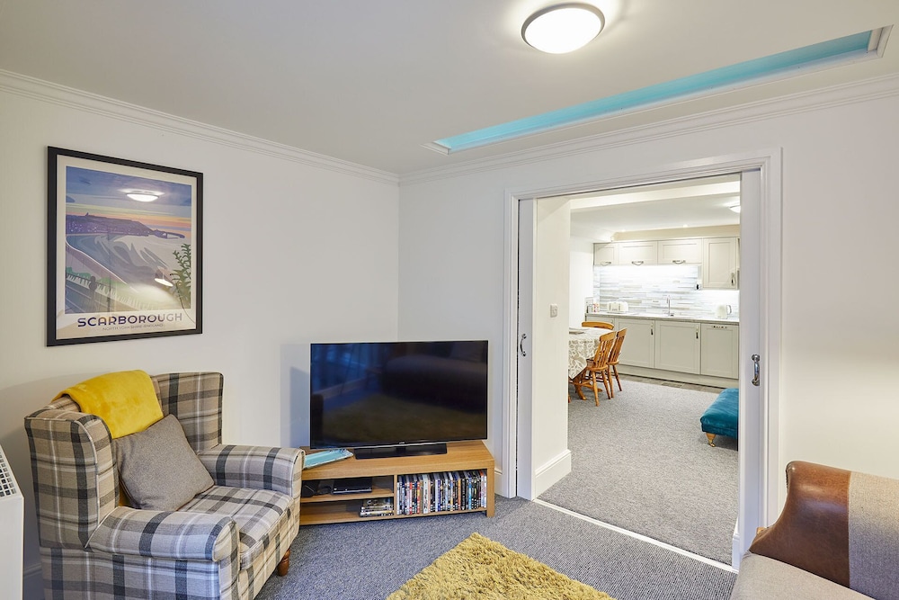 Host Stay Rockpools view 2