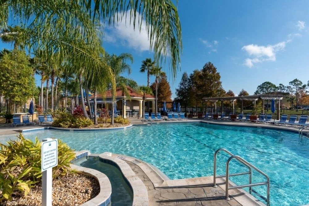 Terra Verde Resort: Townhome W/ Hottub Near Disney 3 Bedroom Townhouse