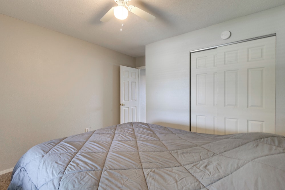 12 Mi to St Louis: Pet-friendly Metro East Home
