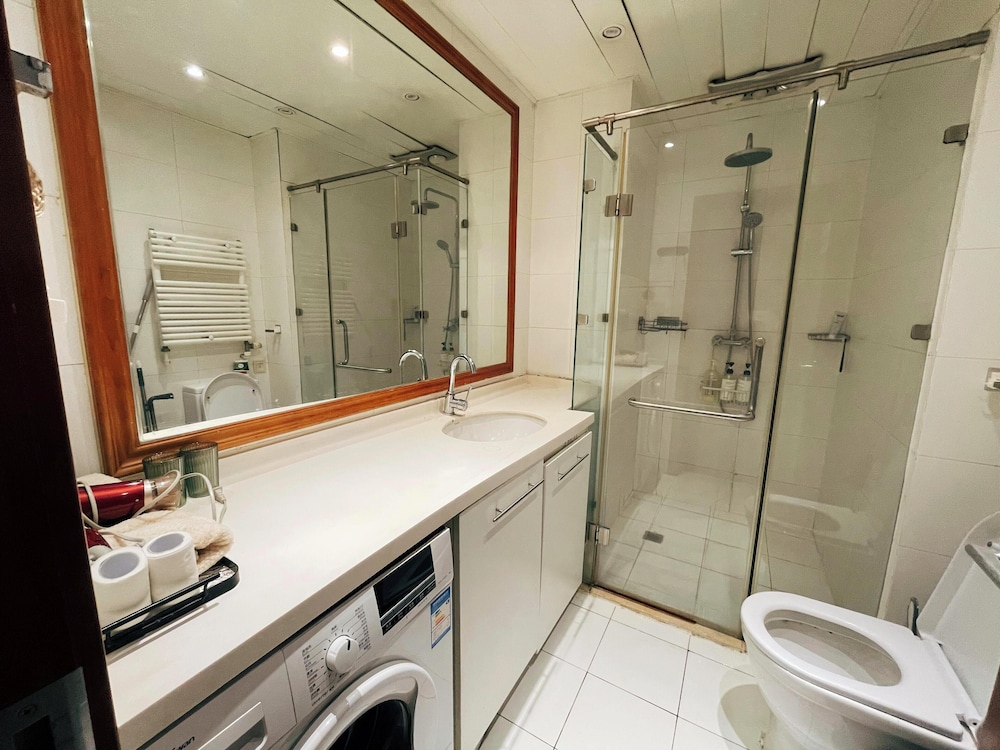 Beijing Furnished Apt with Queen bed