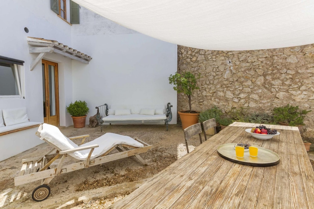 Casa Campomar by Vida Villas