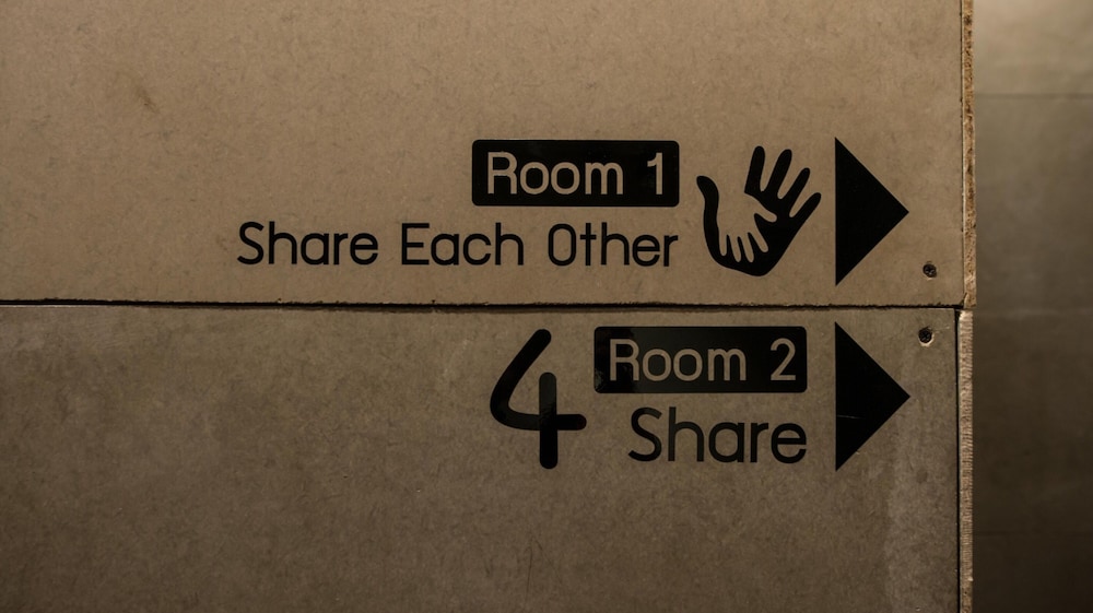 4Share Hostel - Adults Only