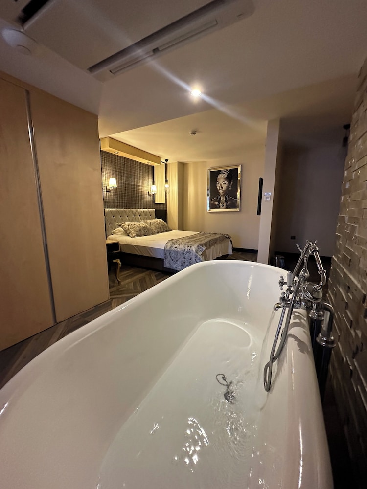 Royal Çeşme Otel - Image 5