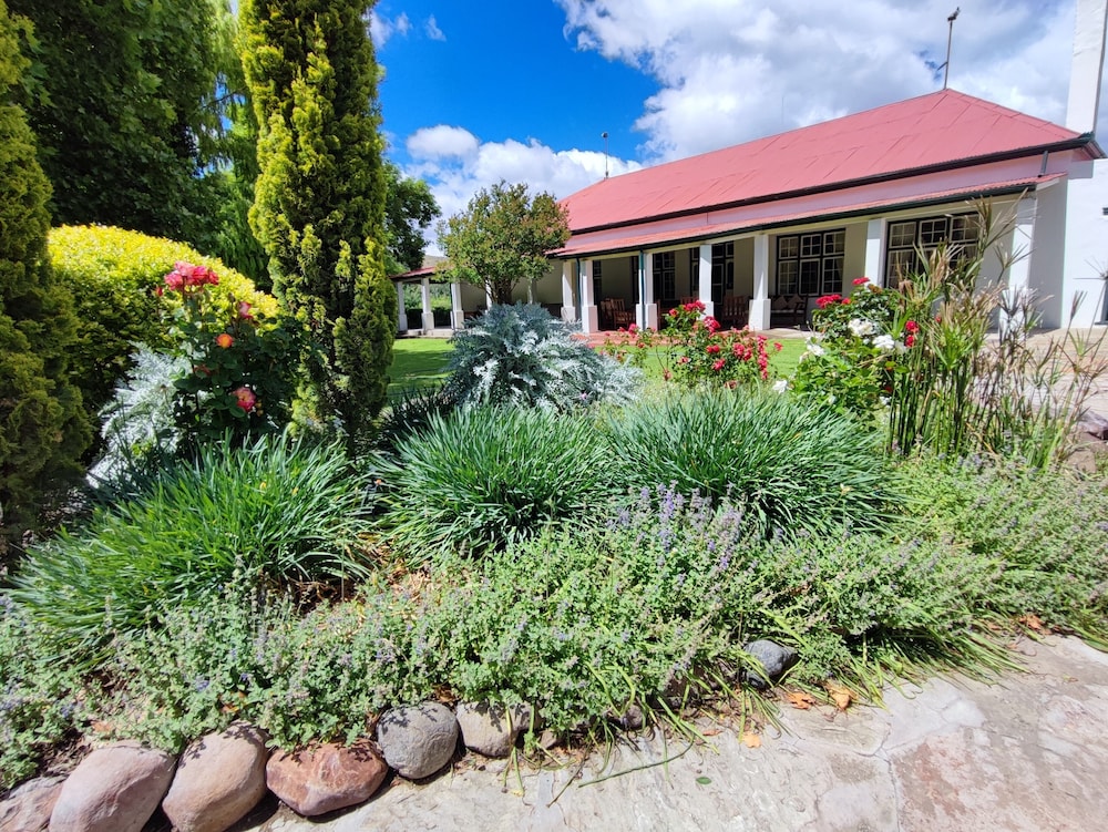 Ganora Guestfarm & Excursions