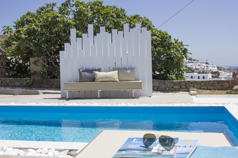 Amperian Mykonos Suites & Villas