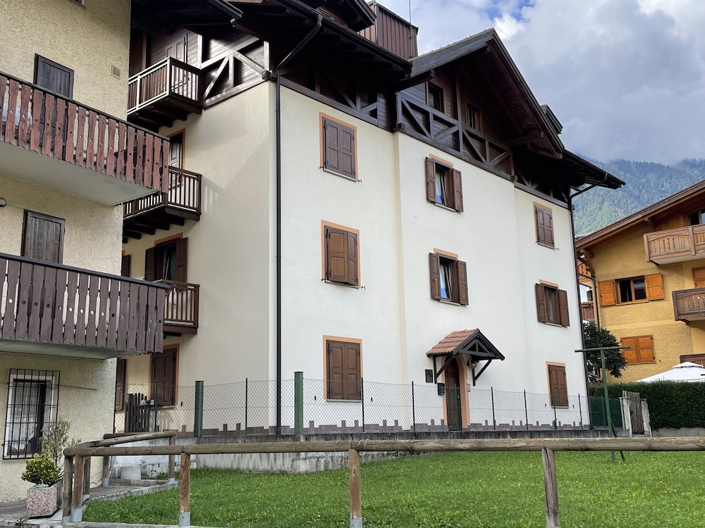 032 Luminosa Mansarda Pinzolo
