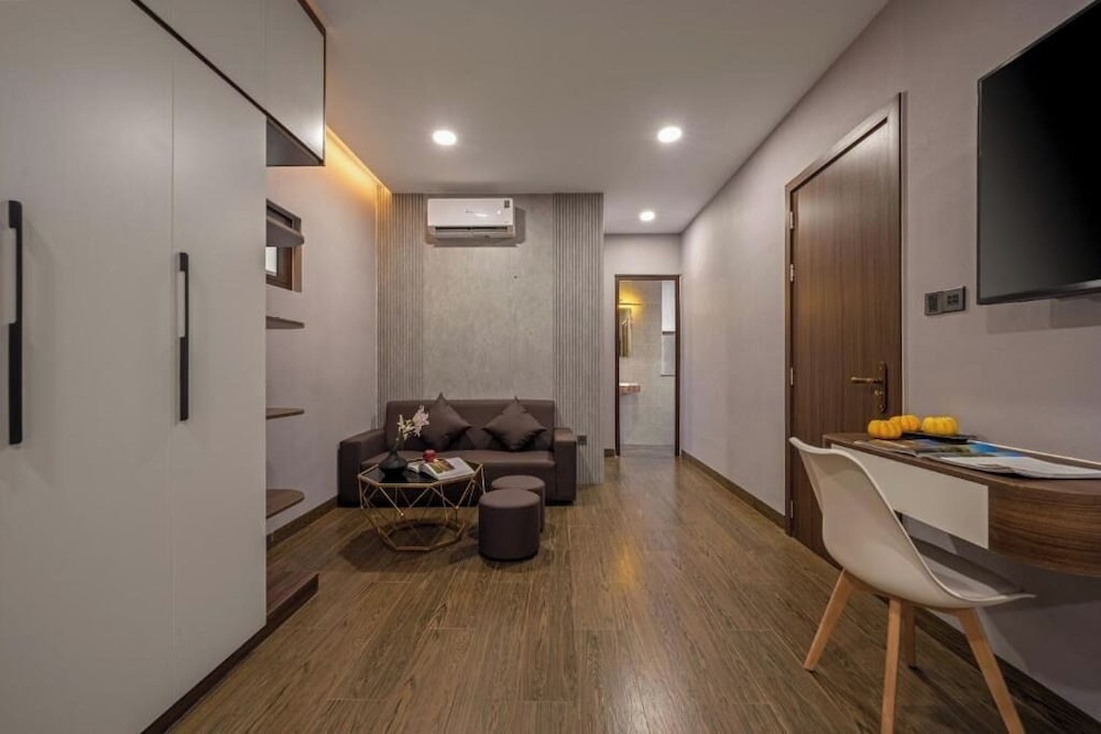 T P Villa