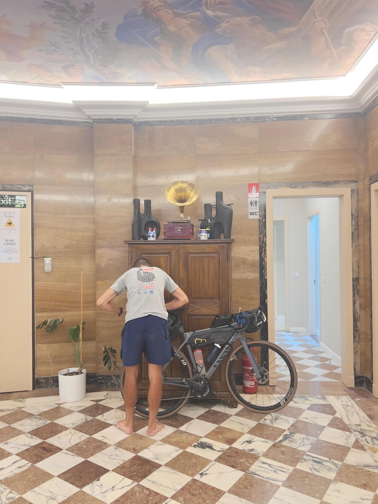 2115 Boutique Hostel