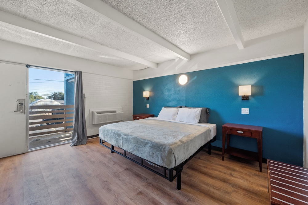 Southern Springs Extended Stay