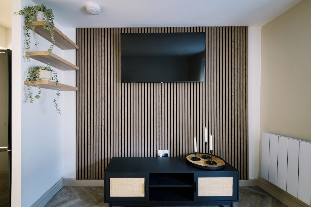 Sun St Apartment 5