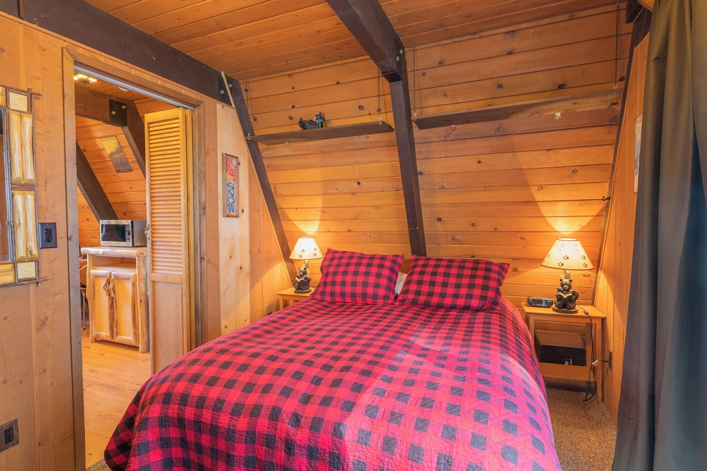 Big Bear Lake Vacations - Bear Mountain Summit - Property Image 2
