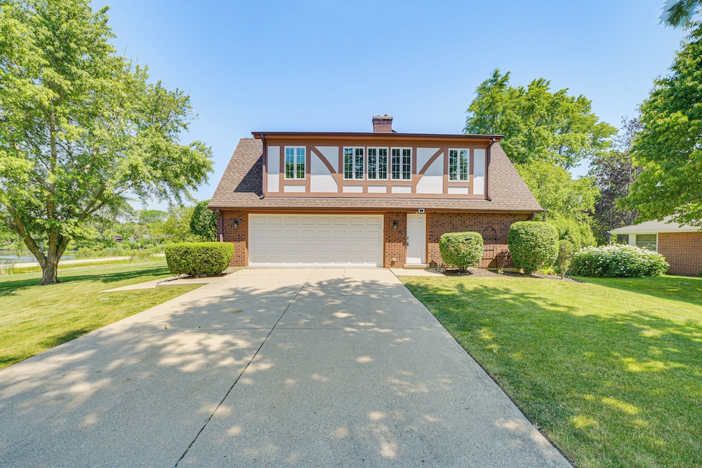 Bike & Kayak: Lakefront Prospect Heights Home view 2