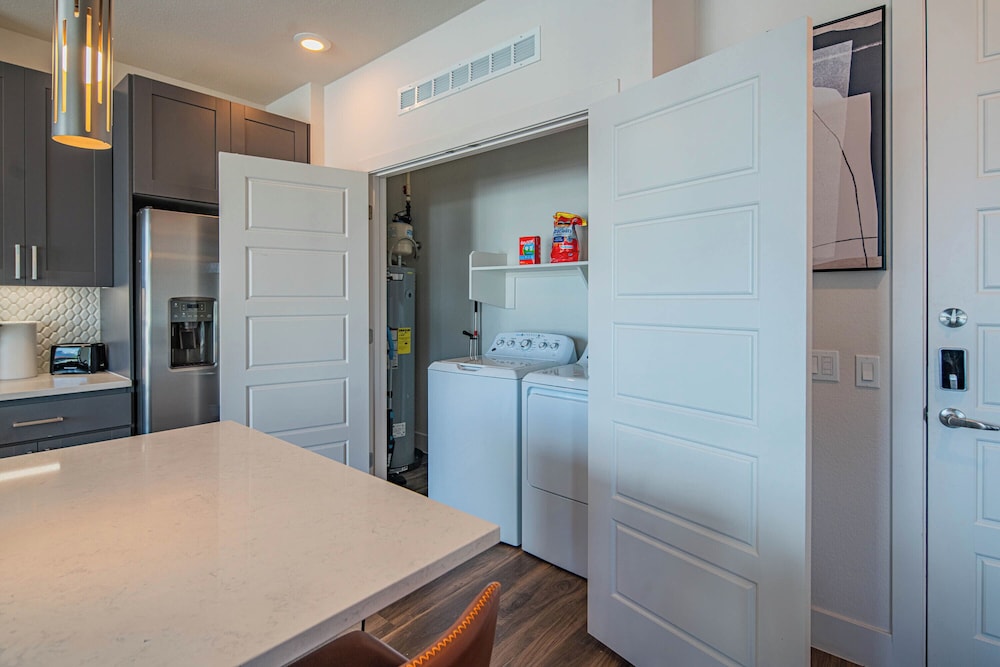 ROVE LIVING/KB - Scottsdale Grand