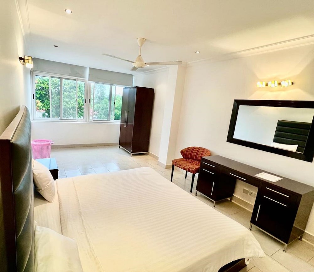 Colosseum Square Luxury Apartments