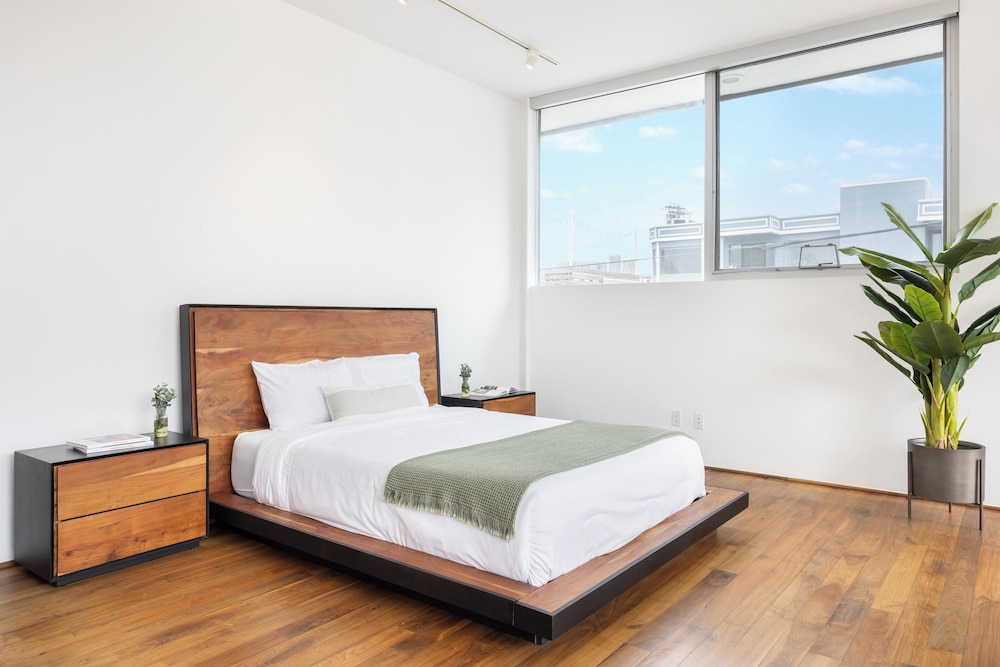 Venice View by Avantstay Walk to Venice Beach Rooftop, Ice Bath, Luxe Design