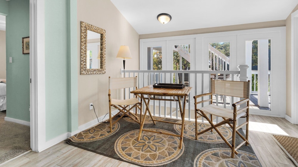 Your Ideal Beach Getaway With Private Pool, Game Room and Close to Beach!