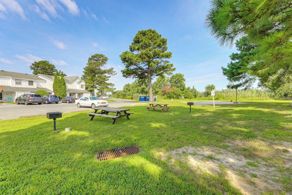3 Mi to Fenwick Island & Beach: Family Townhome