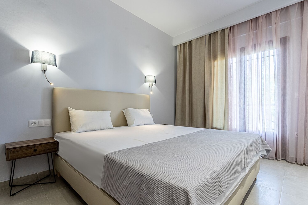 Danae Comfort Living view 2