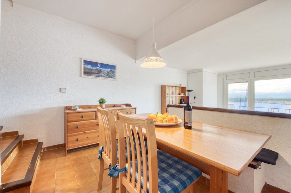 Apartment in Rosas Near Cap de Creus