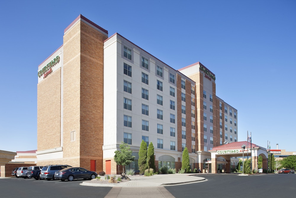 Pueblo Vacations - Courtyard by Marriott Pueblo Downtown - Property Image 3