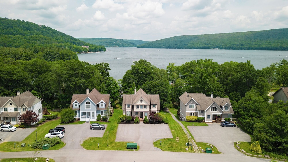 The Lakehouse view 5