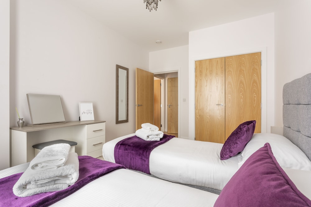 Queens Lodge 1-bed Apartment in Redhill view 5
