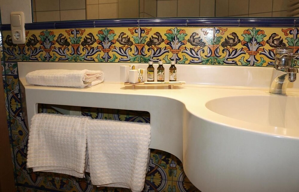 Hotel Spanischer Hof - Property Image 60