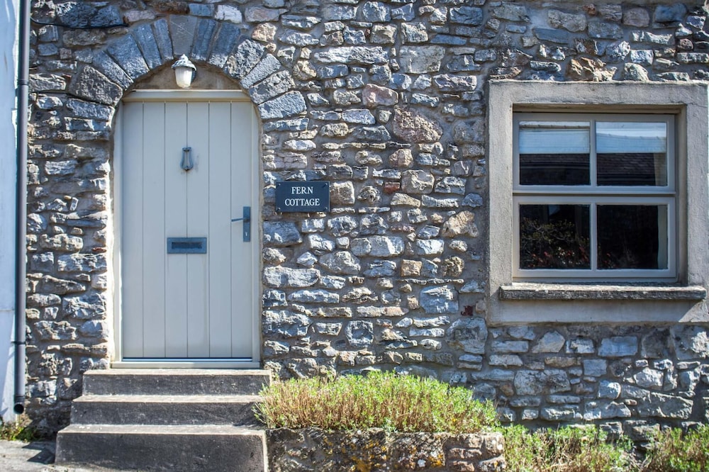 Fern Cottage - 2 Bedroom Cottage - St Florence