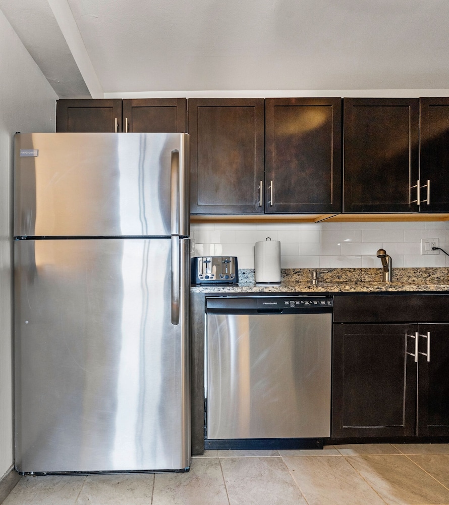 Furnished Apartment Near Longwood