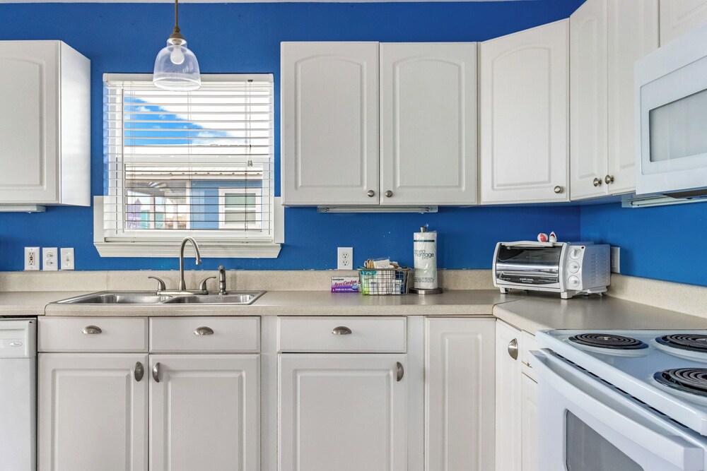 Bikini Bottom by Southern Vacation Rentals