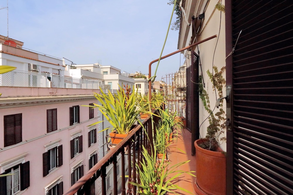 Treasurerome Colosseum Terrace 2BR