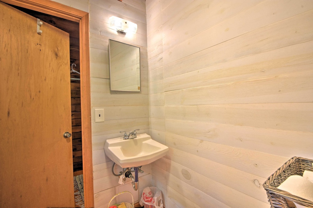 Artist's A-frame Cabin w/ New Interior  Deck - Property Image 12