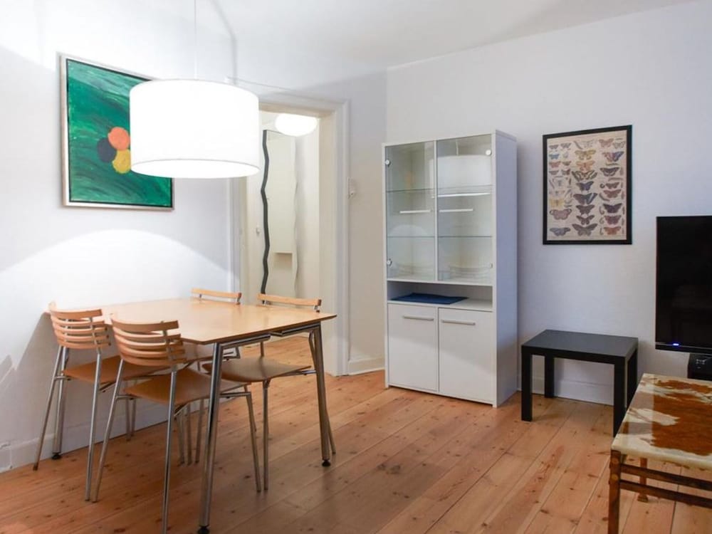 Sanders Park - Lovely 1-bdr Apt Close to Metro view 4