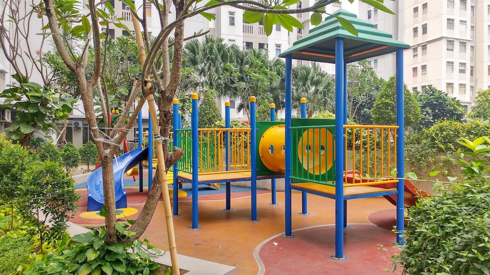 Homey And Modern 2Br At Green Bay Pluit Apartment