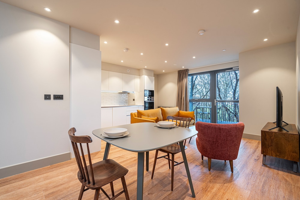 Smart North London Apartment