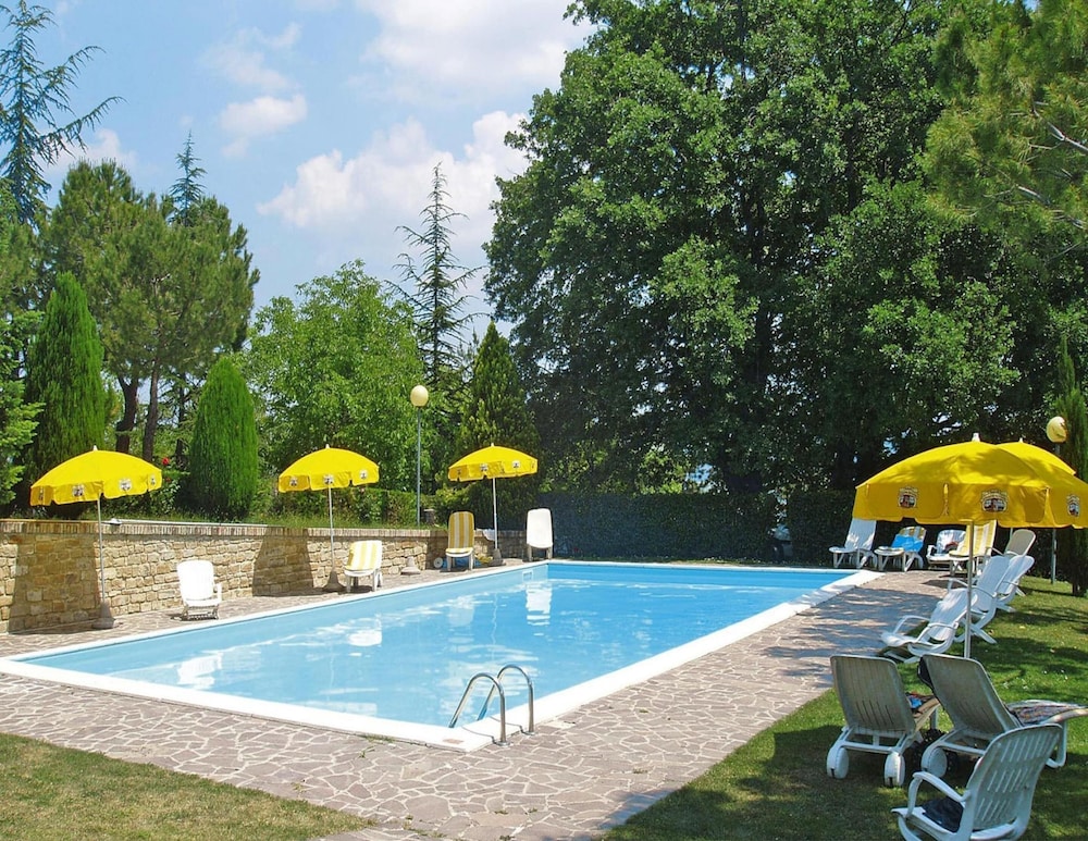 Hotel in Marche With Scenic Hiking Trails photo 5