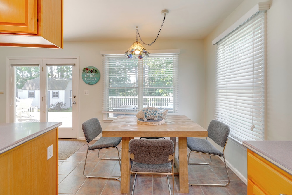 2 Mi to Bethany Beach: Home w/ Furnished Deck